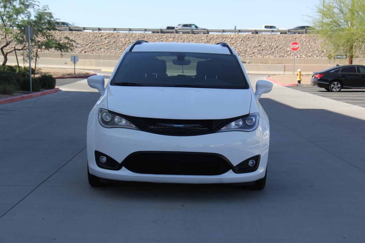 chrysler pacifica hybrid 2020 2C4RC1L73LR270556 image chrysler pacifica hybrid 2020 2C4RC1L73LR270556 image